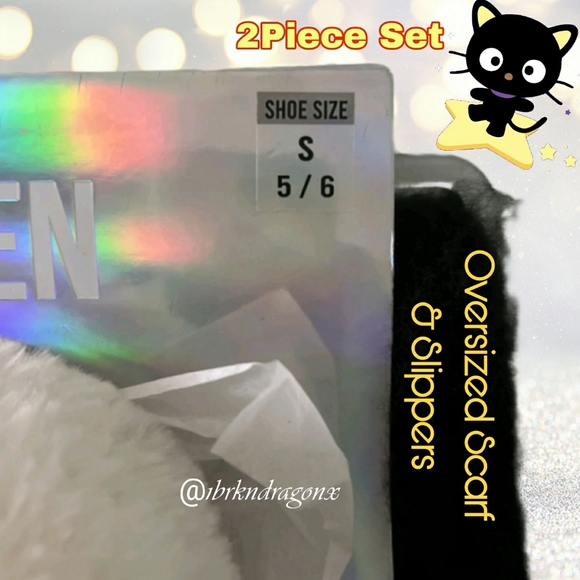 NWT Coordinated Sets Steve Madden Emogi Happy Slippers and Oversized Scarf - Picture 13 of 16